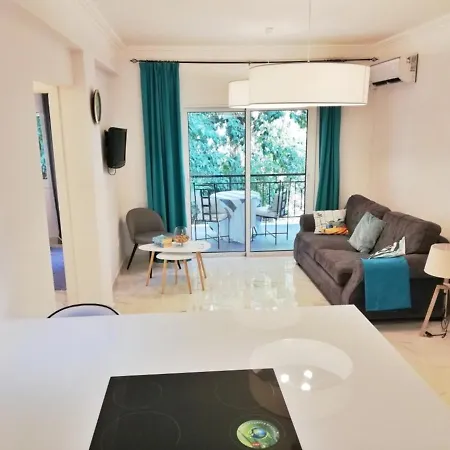 Utopia Apartment *